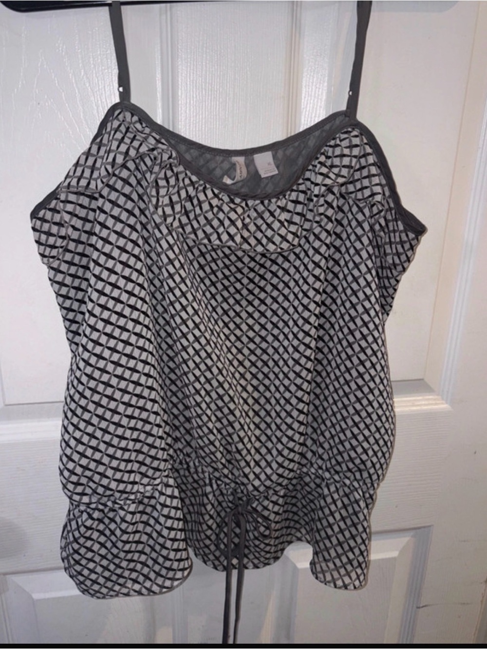Old Navy Black & White Geometric Print Camisole